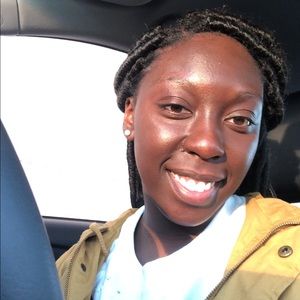 Meet your Posher, Deandra